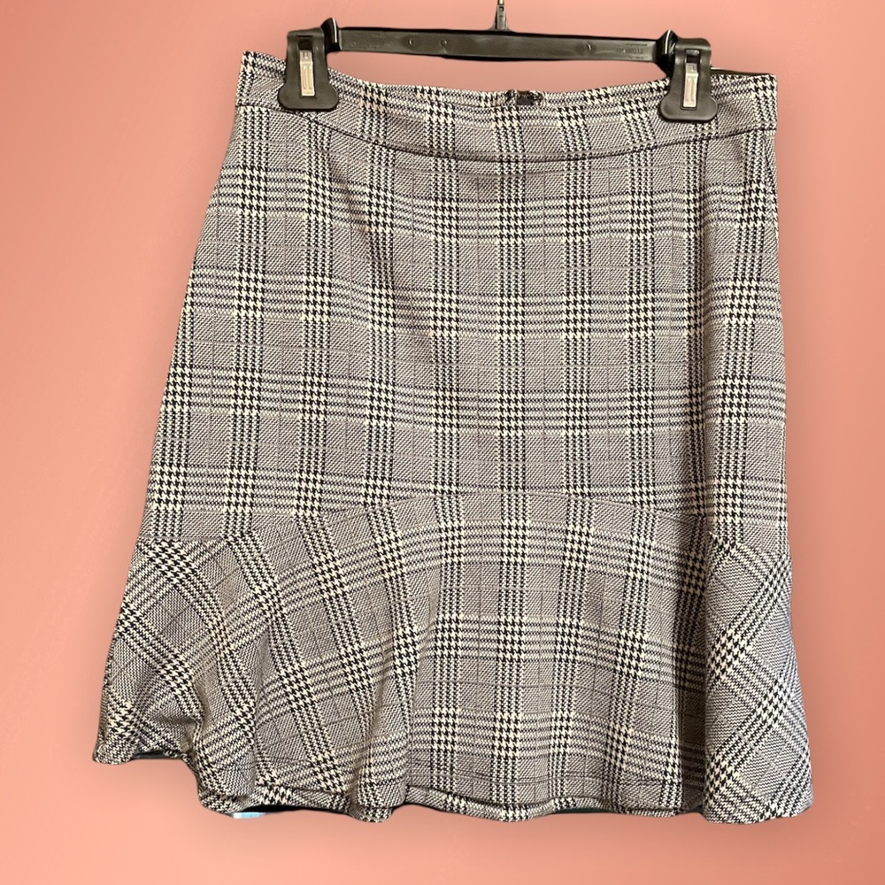 Banana Republic Skirt - Picture 3 of 5